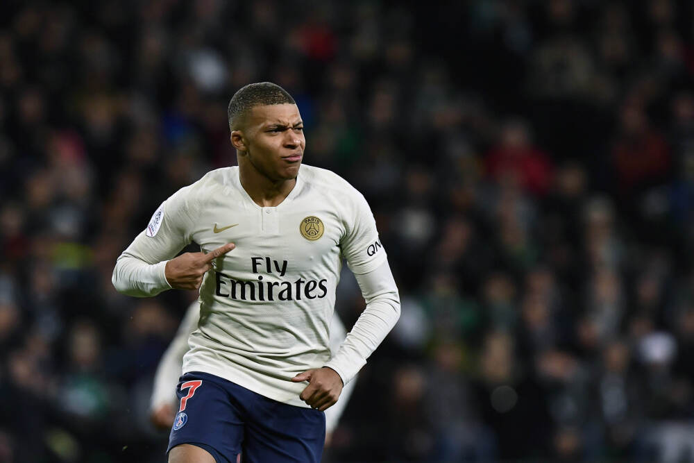 拉波尔塔赞弗里克：他在巴萨适应良好，充满热情且对待球员很细心